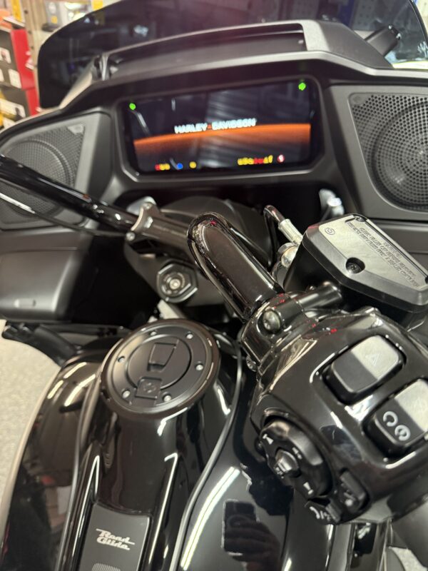 2024 ROAD GLIDE - Image 2