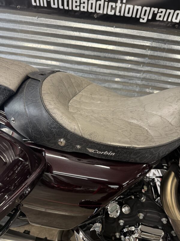 2014 STREET GLIDE SPECIAL - Image 2