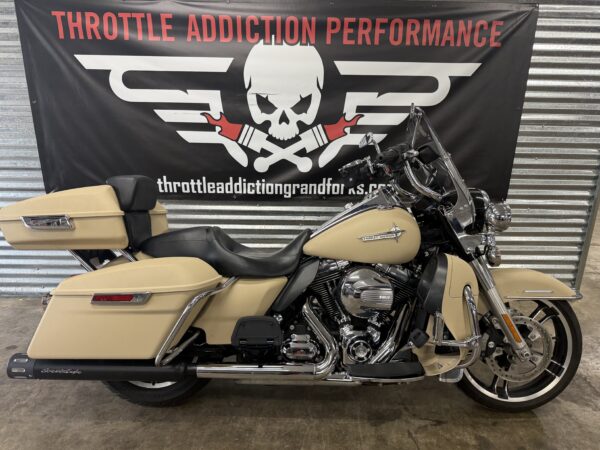 2014 ROAD KING POLICE SPECIAL